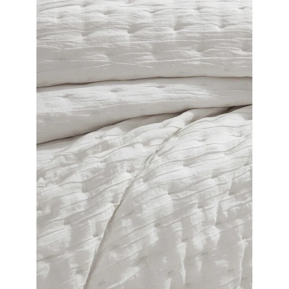 Donna Karan Luxury Meditate King Quilt Comforter Ivory Linen Silk Machine Wash
